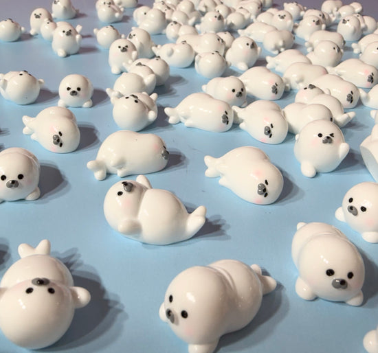 Mini Polar Bear Blind Pick