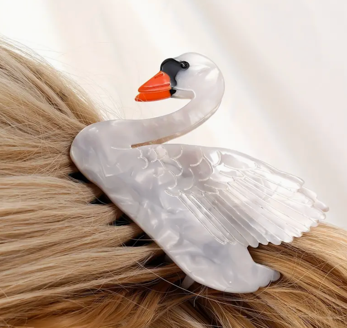 White Swan Acrylic Hair Clip