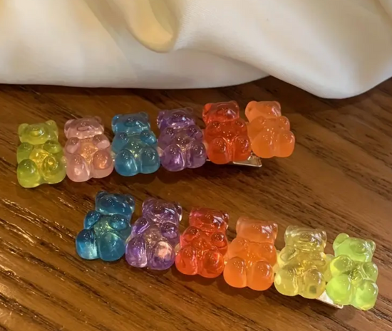 Load image into Gallery viewer, Gummy Bear Hair Side Clip
