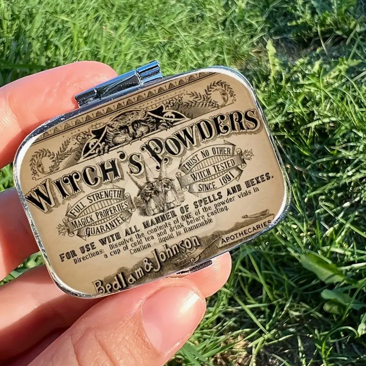 Witch's Powders Pill Tin – Hilarious Humanitarian