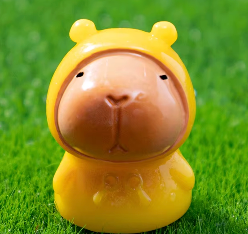 Tiny Capybara Cutie Figurines Surprise Pull