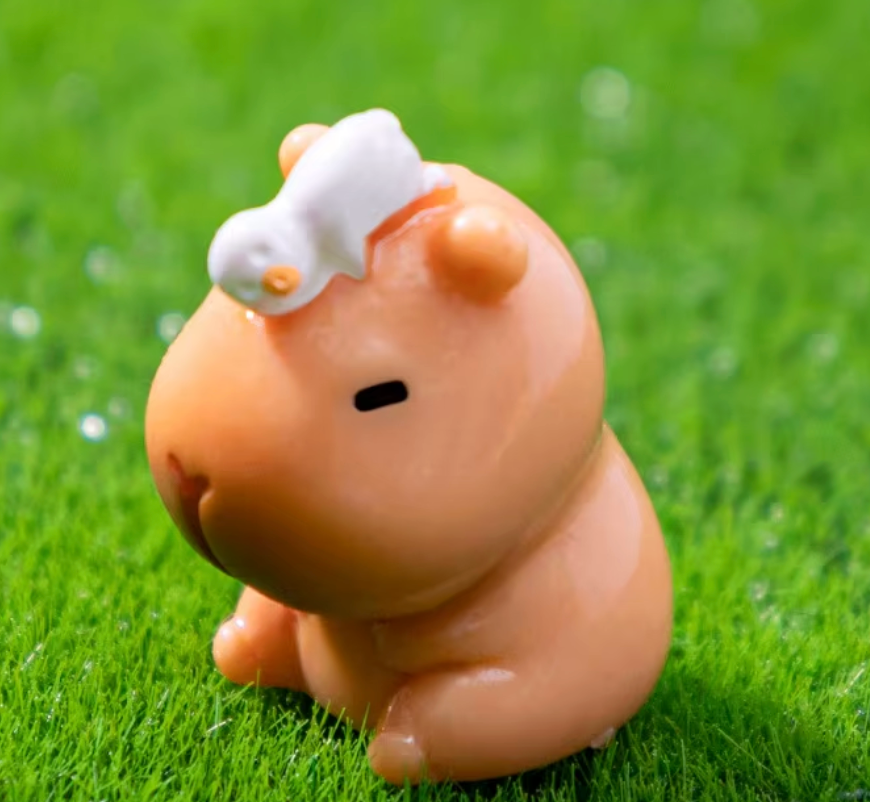 Tiny Capybara Cutie Figurines Surprise Pull