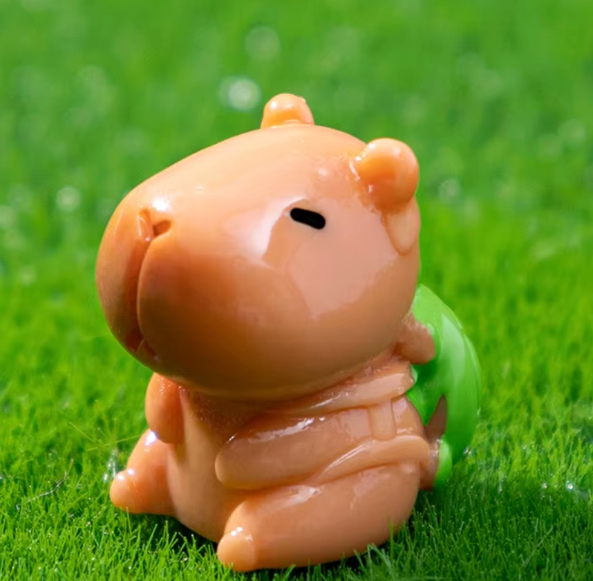 Tiny Capybara Cutie Figurines Surprise Pull