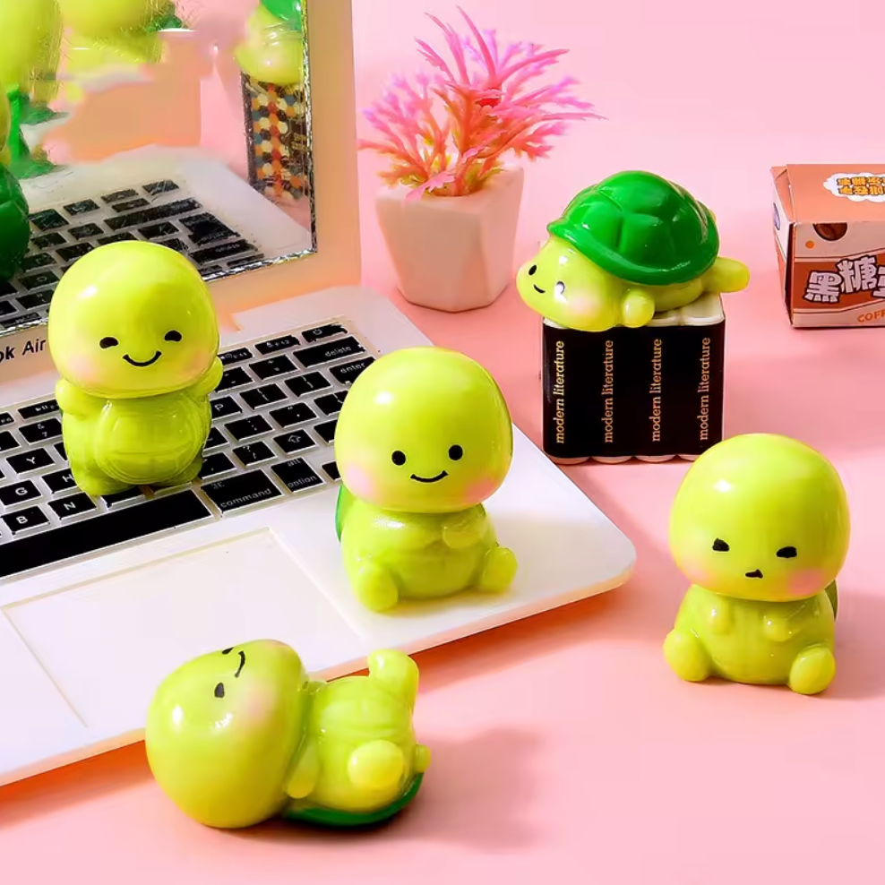 Tiny Sea Turtle Figurine Surprise Pull